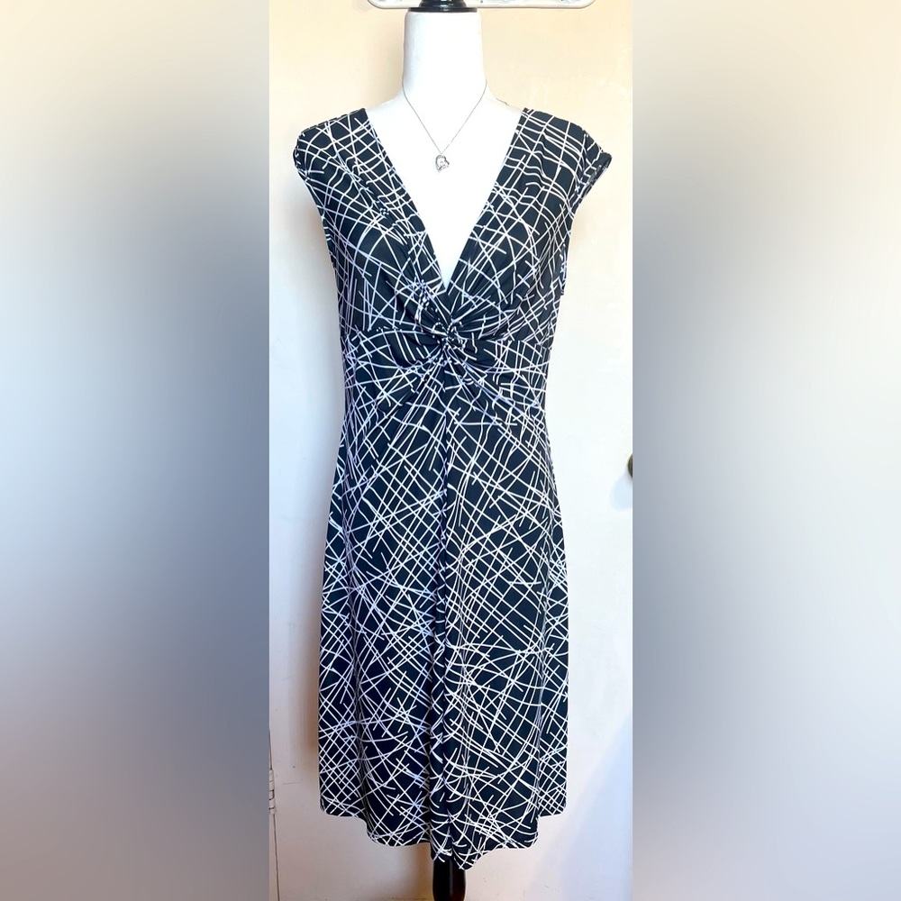 Navy & White Wrap-Style Knot Front Dress